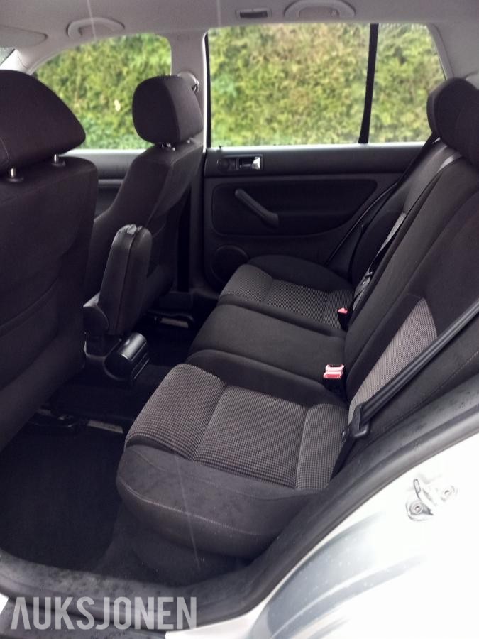 2003 Volkswagen Golf 1.6 bensin 102hk Automat EU ok til 03.2028