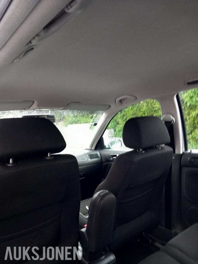 2003 Volkswagen Golf 1.6 bensin 102hk Automat EU ok til 03.2028