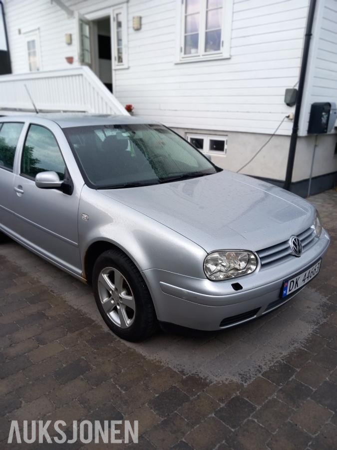 2003 Volkswagen Golf 1.6 bensin 102hk Automat EU ok til 03.2028