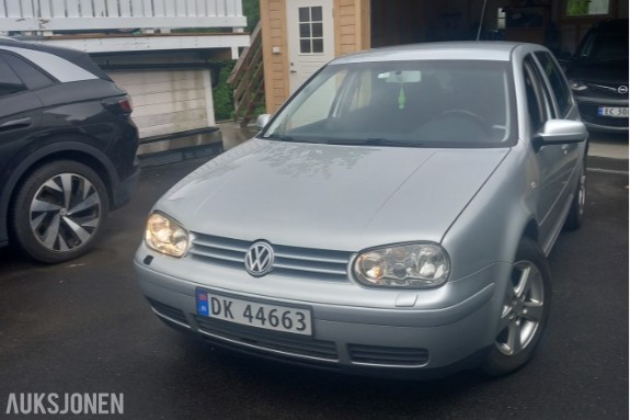 2003 Volkswagen Golf 1.6 bensin 102hk Automat EU ok til 03.2028