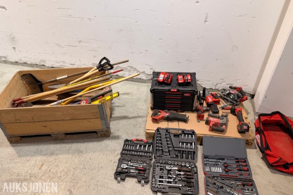 Milwaukee M18 elektroverktøy, batterier, verktøysett, redskaper og håndverktøy