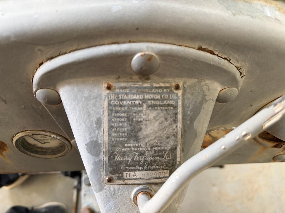 1952 GRÅTASS TEA 20 - VETERANTRAKTOR - RENOVERINGSOBJEKT