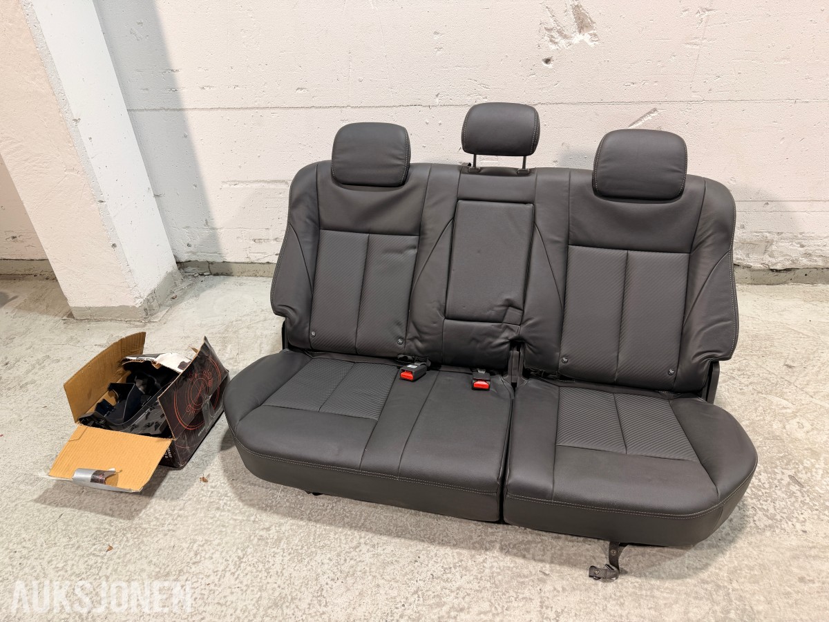 Isuzu D-Max 2018 baksete med Isofix