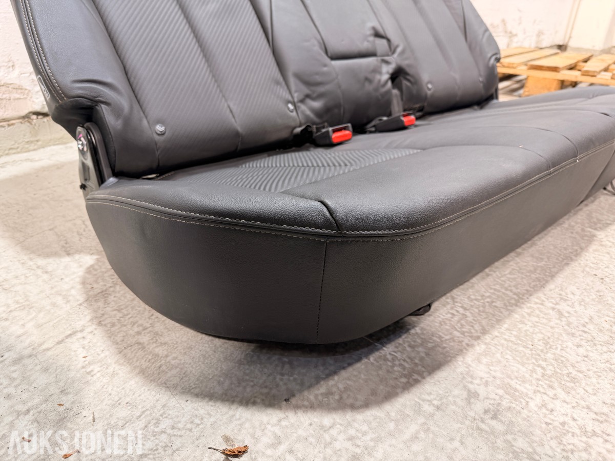 Isuzu D-Max 2018 baksete med Isofix