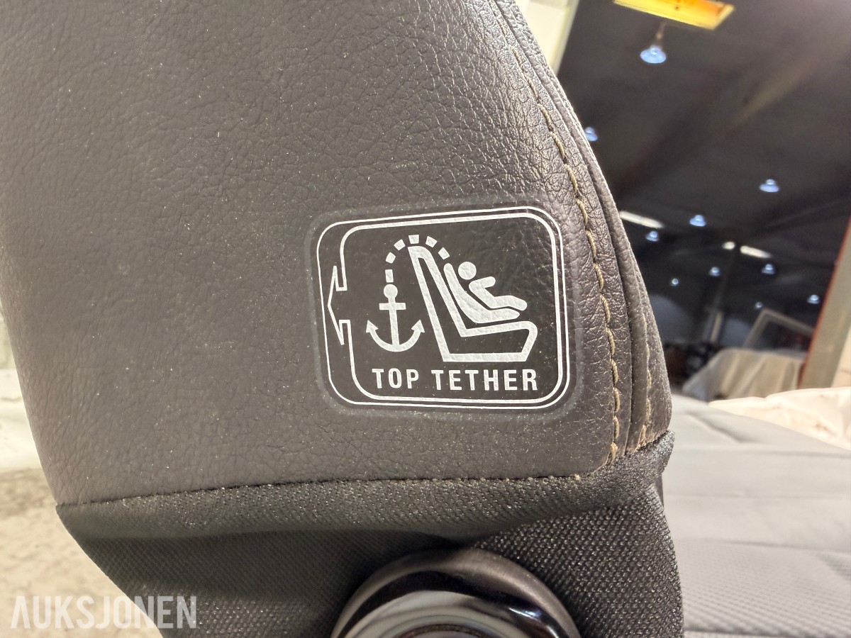 Isuzu D-Max 2018 baksete med Isofix