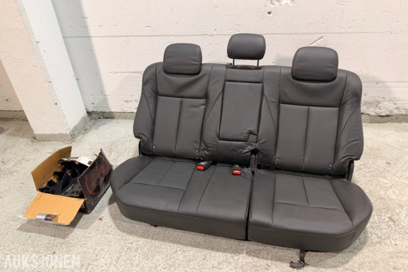 Isuzu D-Max 2018 baksete med Isofix