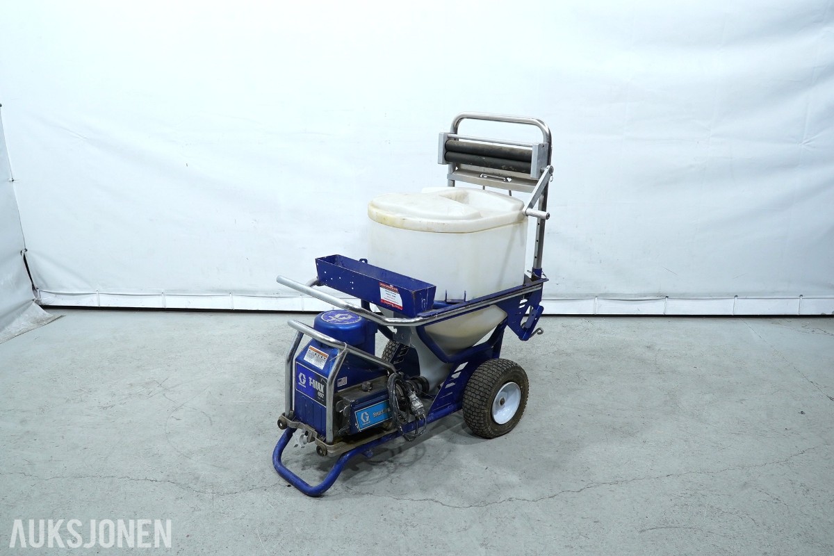 Graco T-MAX 657 sprøyteanlegg med materialbeholder og slanger