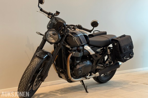 2025 Triumph Speed Twin 900 med kun 733 km!!!