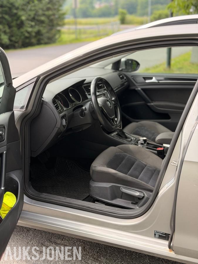 2015 Volkswagen Golf 1.2 bensin 105hk Automat, Cruisekontroll, Hengerfeste