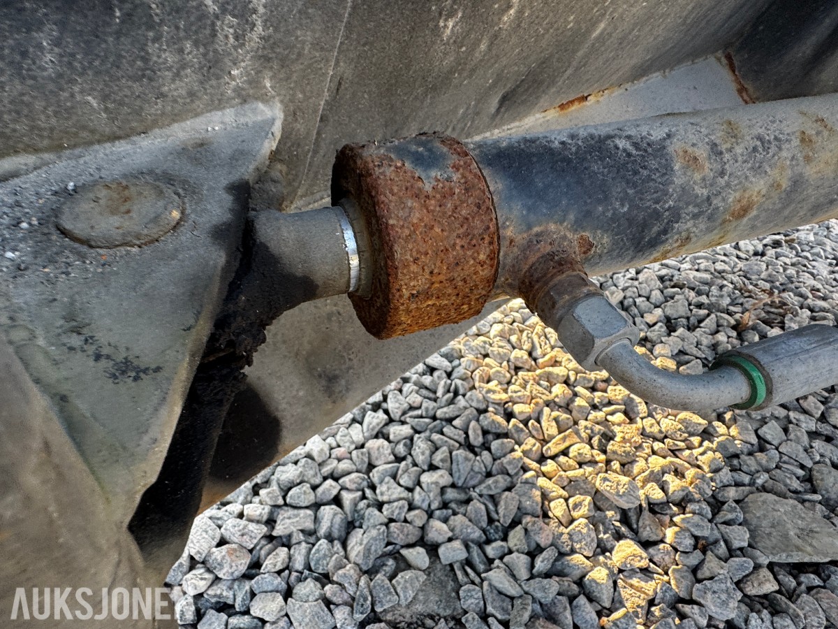 Steinsland hydraulisk V-plog – komplett med hurtigfeste og MACH-styring