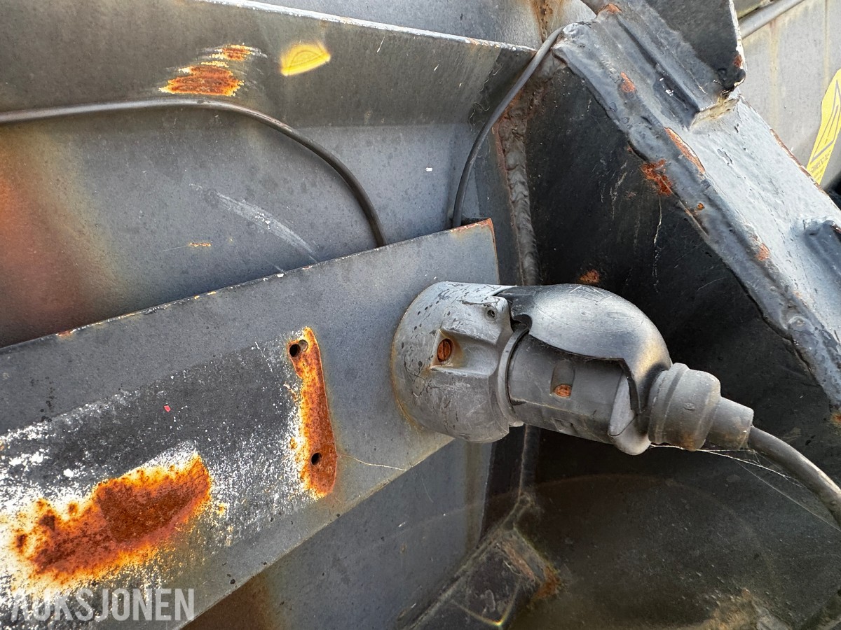 Steinsland hydraulisk V-plog – komplett med hurtigfeste og MACH-styring