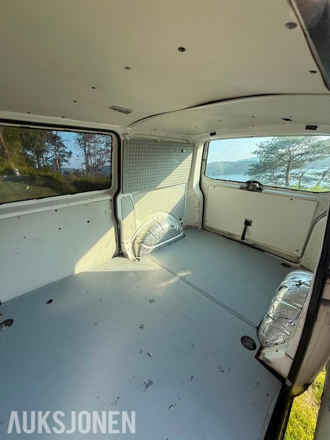 2012 Volkswagen Transporter T5 2.0D 102hk 2x Skyvedører Hengerfeste