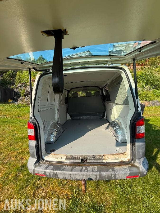 2012 Volkswagen Transporter T5 2.0D 102hk 2x Skyvedører Hengerfeste