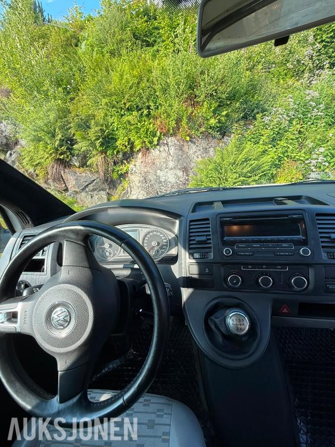 2012 Volkswagen Transporter T5 2.0D 102hk 2x Skyvedører Hengerfeste