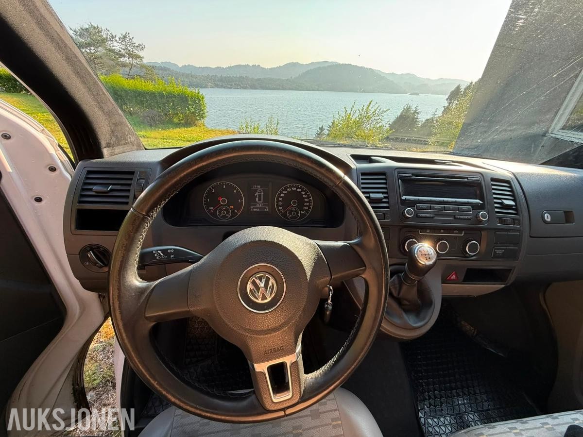 2012 Volkswagen Transporter T5 2.0D 102hk 2x Skyvedører Hengerfeste