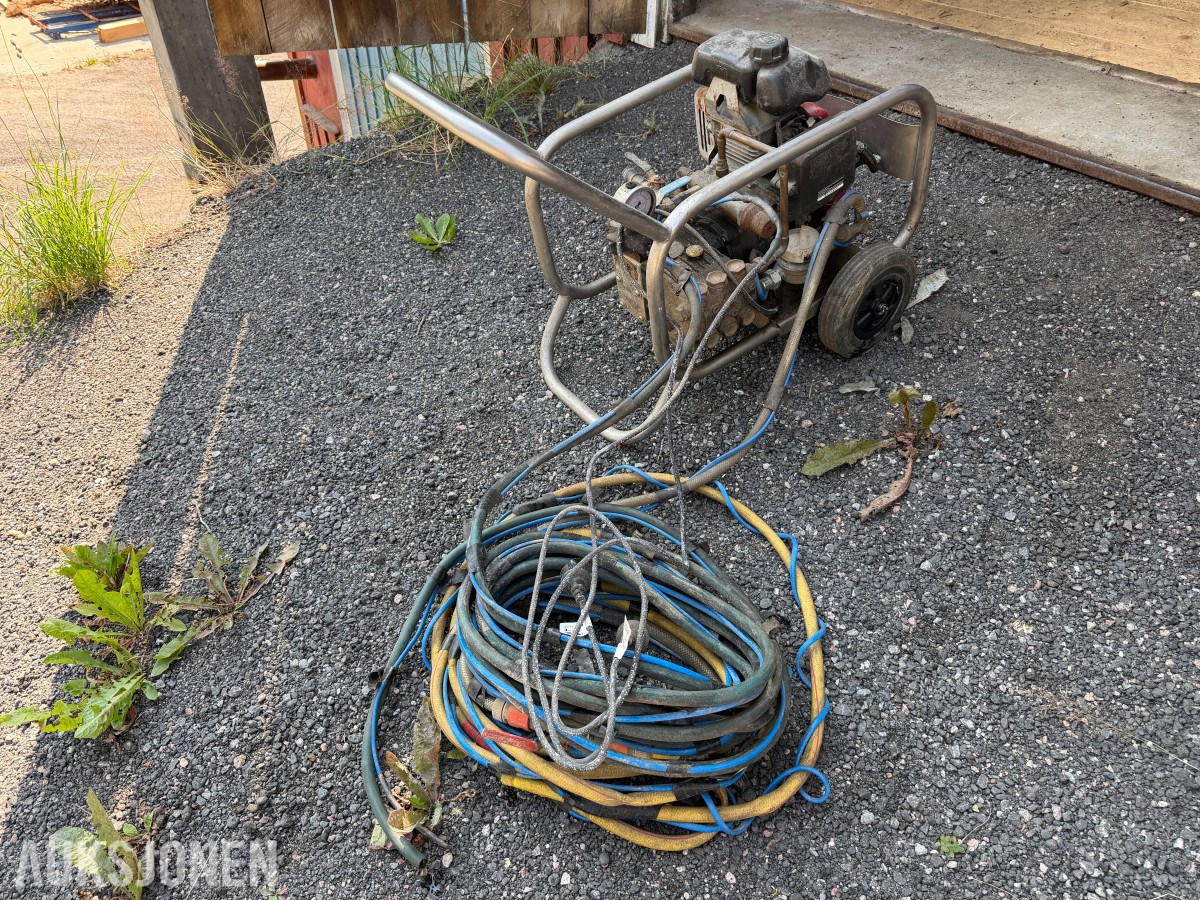 HONDA BENSINDREVET TRYKKTESTER MED INTERPUMP W70