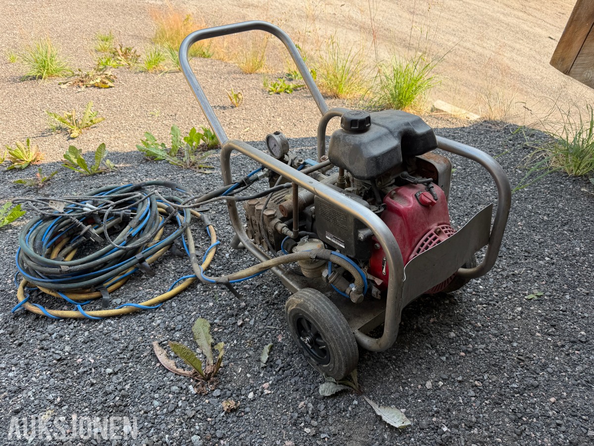 HONDA BENSINDREVET TRYKKTESTER MED INTERPUMP W70
