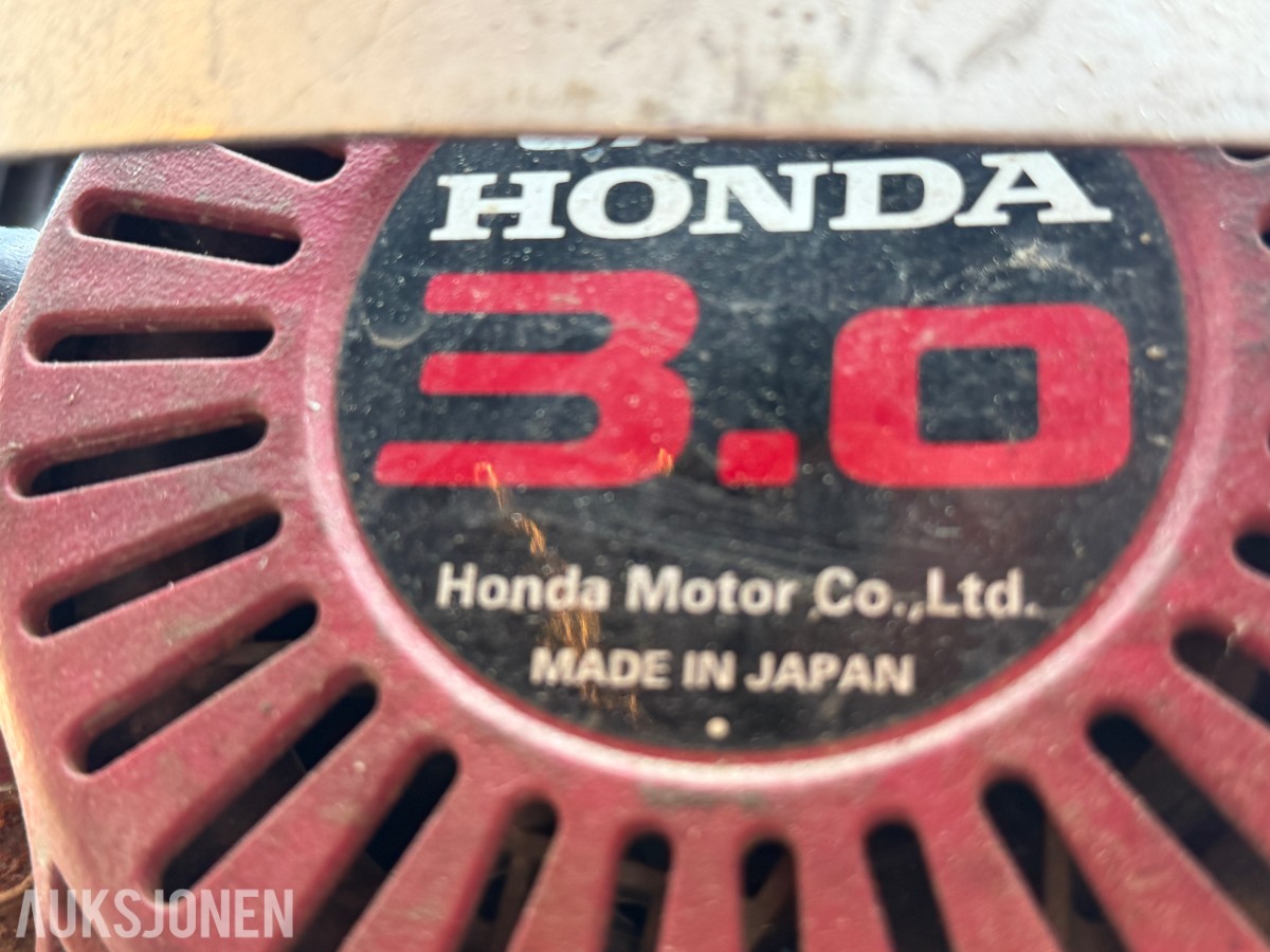 HONDA BENSINDREVET TRYKKTESTER MED INTERPUMP W70