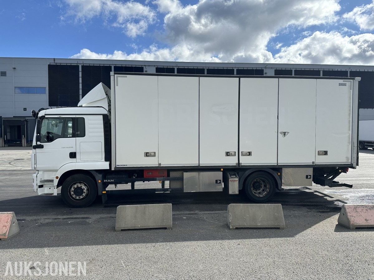 2018 MAN TGM 290 2 X 4 18 pll m/fullsideåpning og 2t bakløft