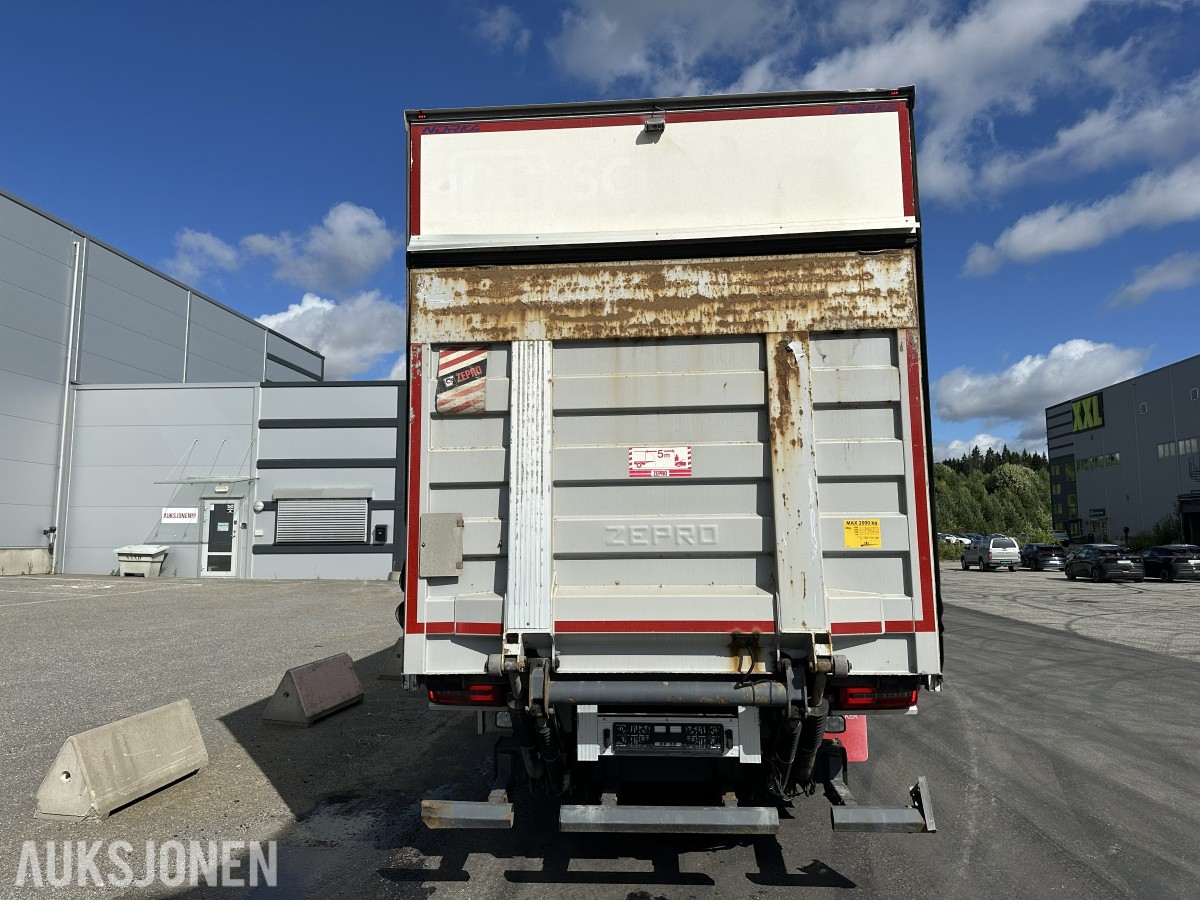 2018 MAN TGM 290 2 X 4 18 pll m/fullsideåpning og 2t bakløft