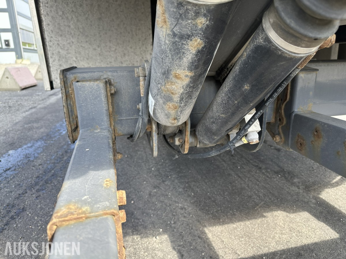 2018 MAN TGM 290 2 X 4 18 pll m/fullsideåpning og 2t bakløft
