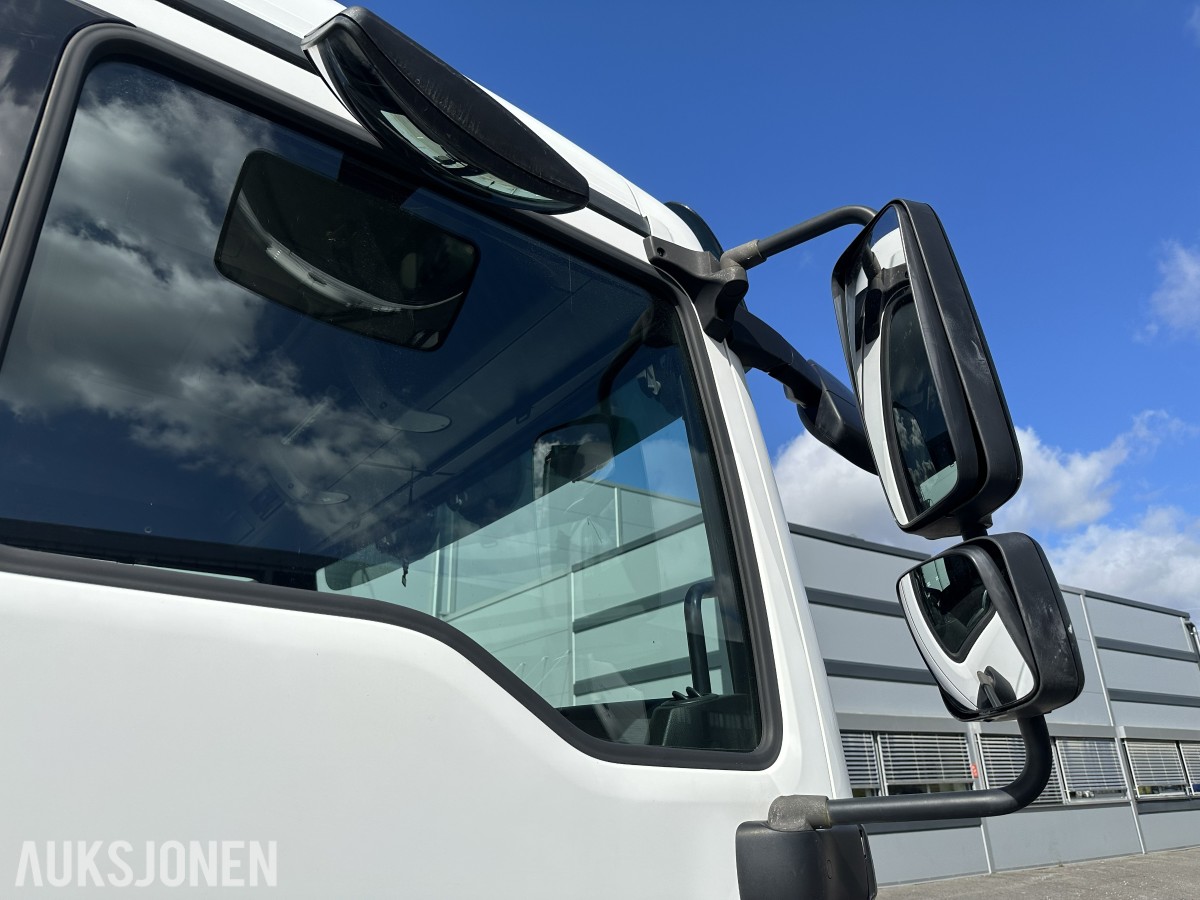 2018 MAN TGM 290 2 X 4 18 pll m/fullsideåpning og 2t bakløft
