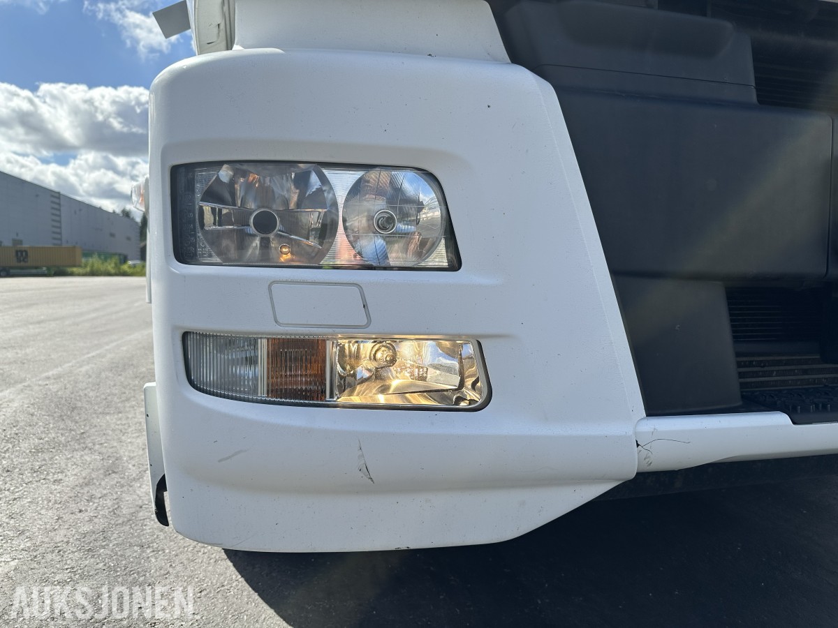 2018 MAN TGM 290 2 X 4 18 pll m/fullsideåpning og 2t bakløft