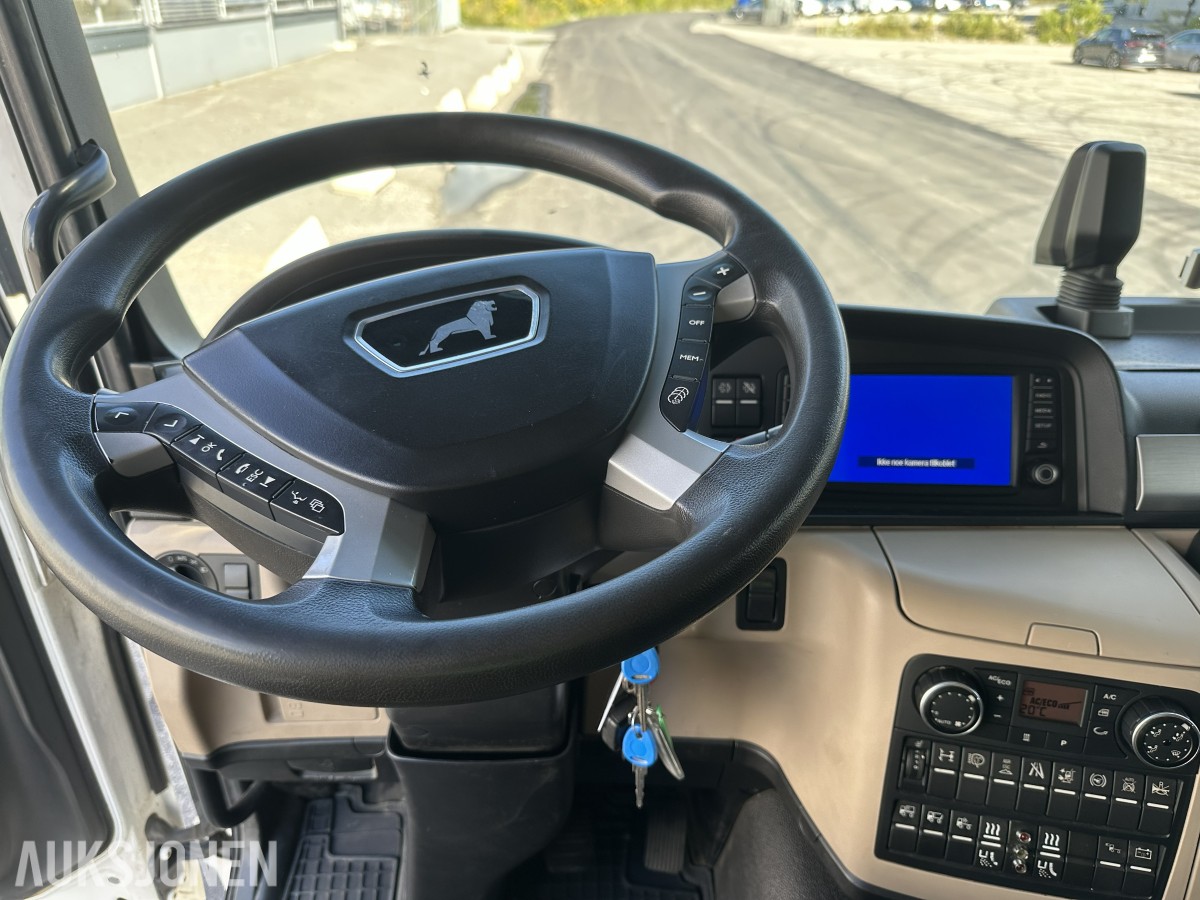 2018 MAN TGM 290 2 X 4 18 pll m/fullsideåpning og 2t bakløft