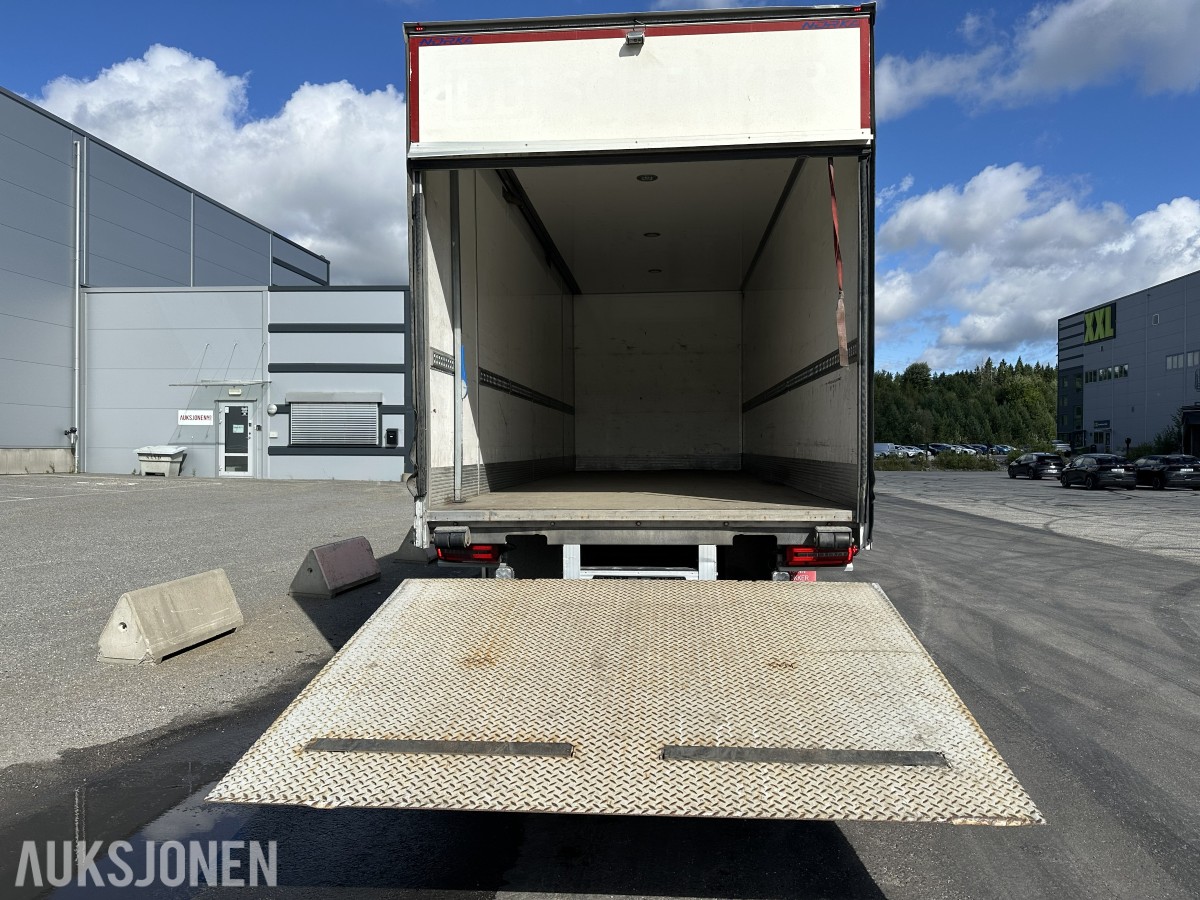2018 MAN TGM 290 2 X 4 18 pll m/fullsideåpning og 2t bakløft