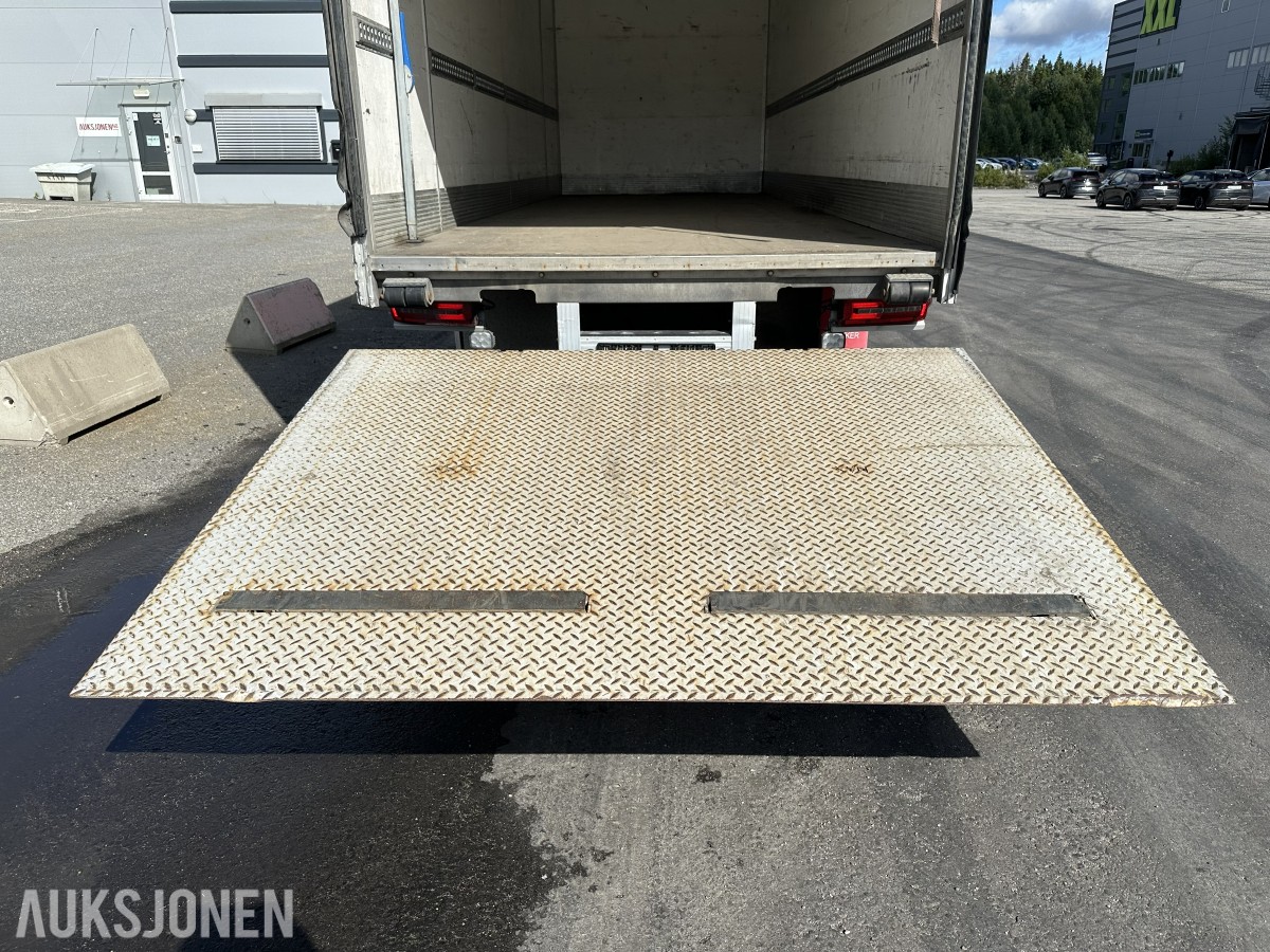 2018 MAN TGM 290 2 X 4 18 pll m/fullsideåpning og 2t bakløft