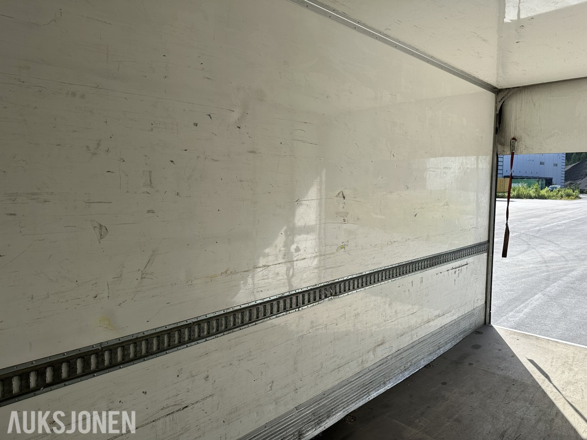 2018 MAN TGM 290 2 X 4 18 pll m/fullsideåpning og 2t bakløft