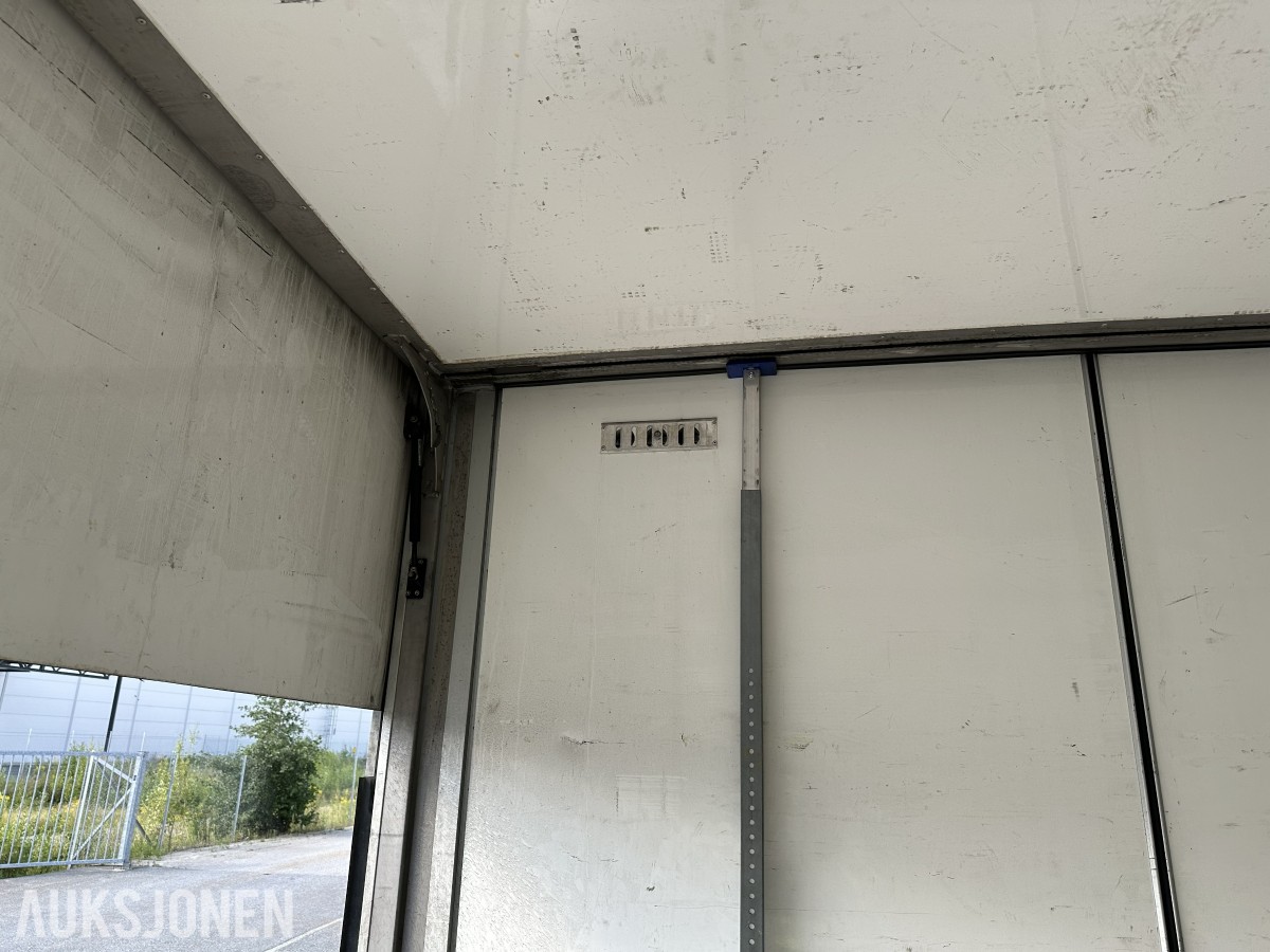 2018 MAN TGM 290 2 X 4 18 pll m/fullsideåpning og 2t bakløft
