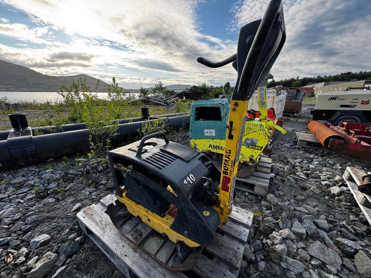 2013 Bomag BPR 35/60 reverserbar vibroplate med Honda GX160 bensinmotor – 2013 modell