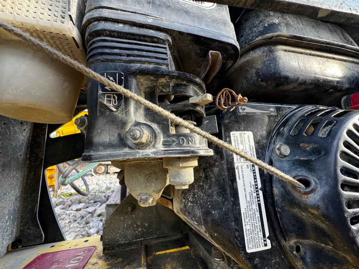 2013 Bomag BPR 35/60 reverserbar vibroplate med Honda GX160 bensinmotor – 2013 modell