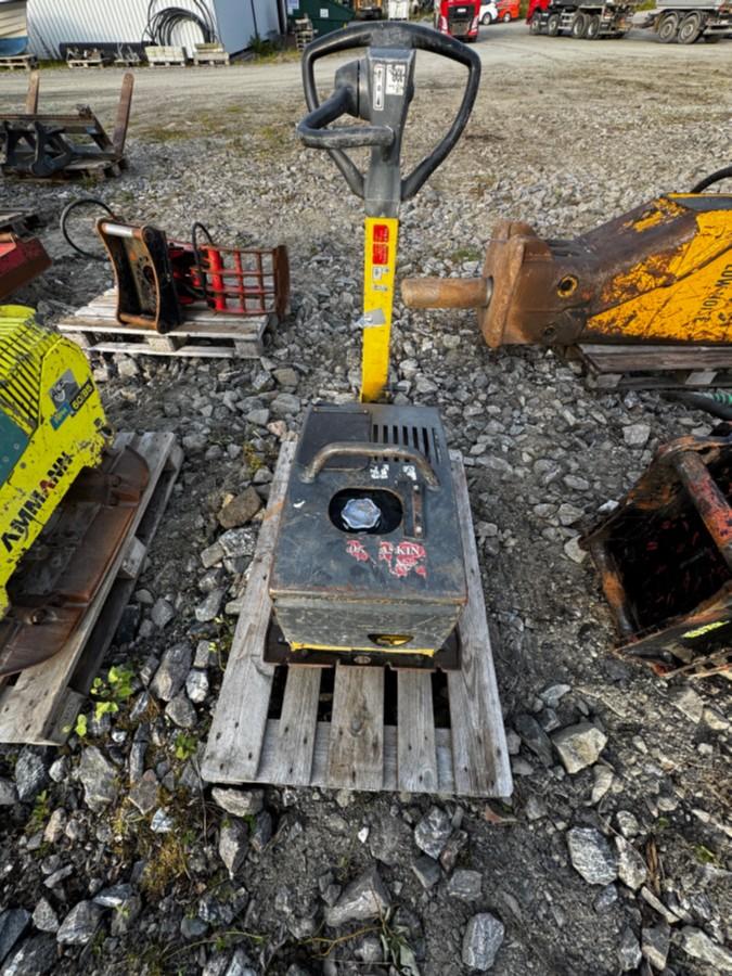 2013 Bomag BPR 35/60 reverserbar vibroplate med Honda GX160 bensinmotor – 2013 modell