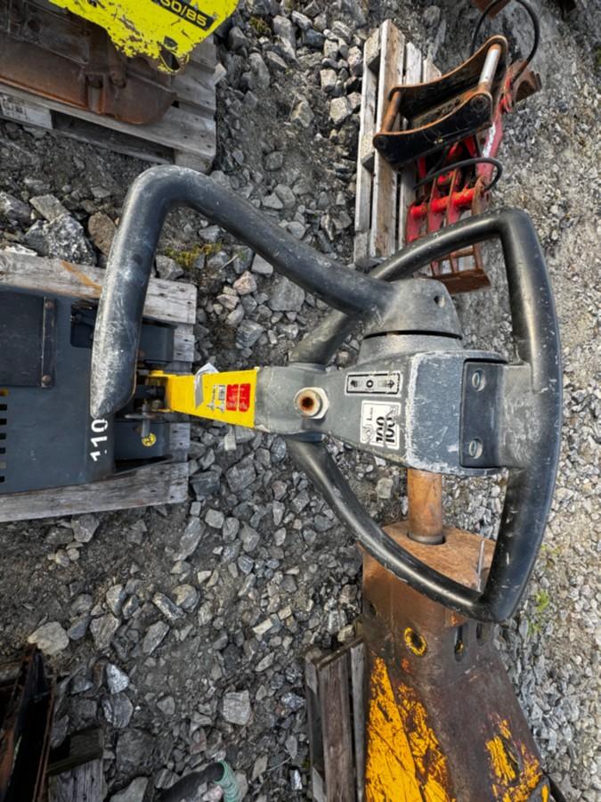 2013 Bomag BPR 35/60 reverserbar vibroplate med Honda GX160 bensinmotor – 2013 modell