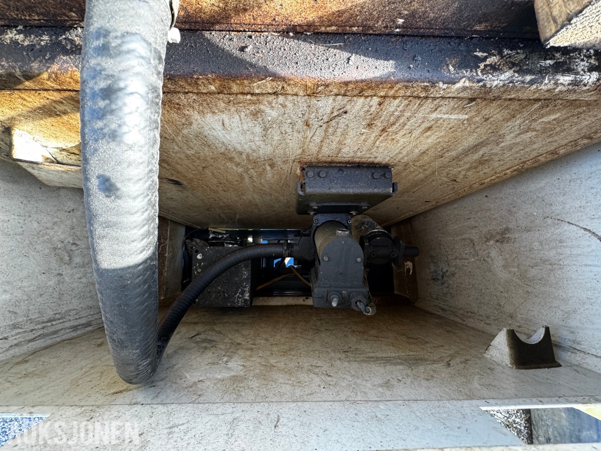 2018 Dynapac ACV-950L mobil dieseltank – 931 liter – produsert 2018