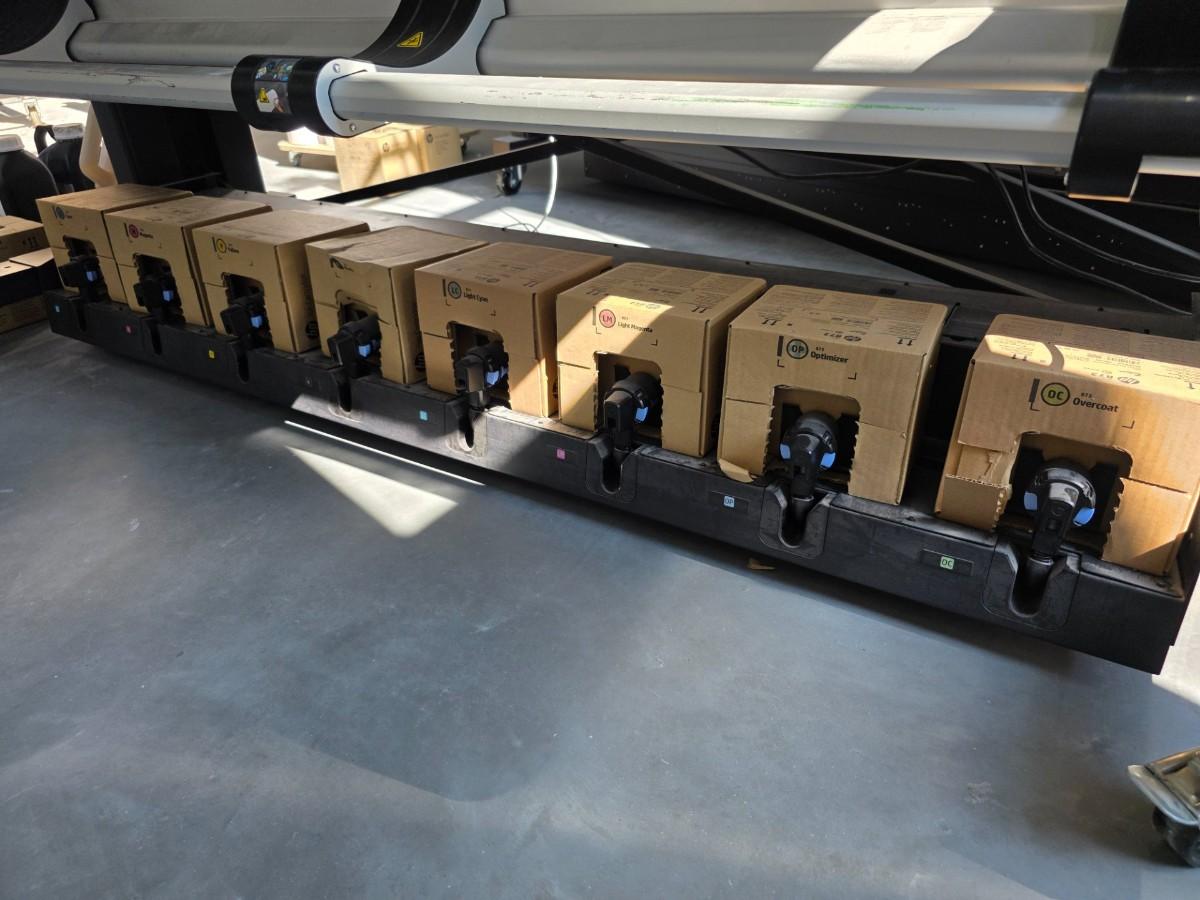 2023 HP Latex 800