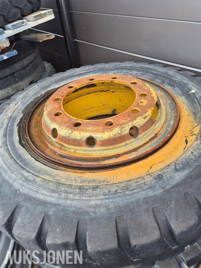 Volvo Hulgraver dekk og felg