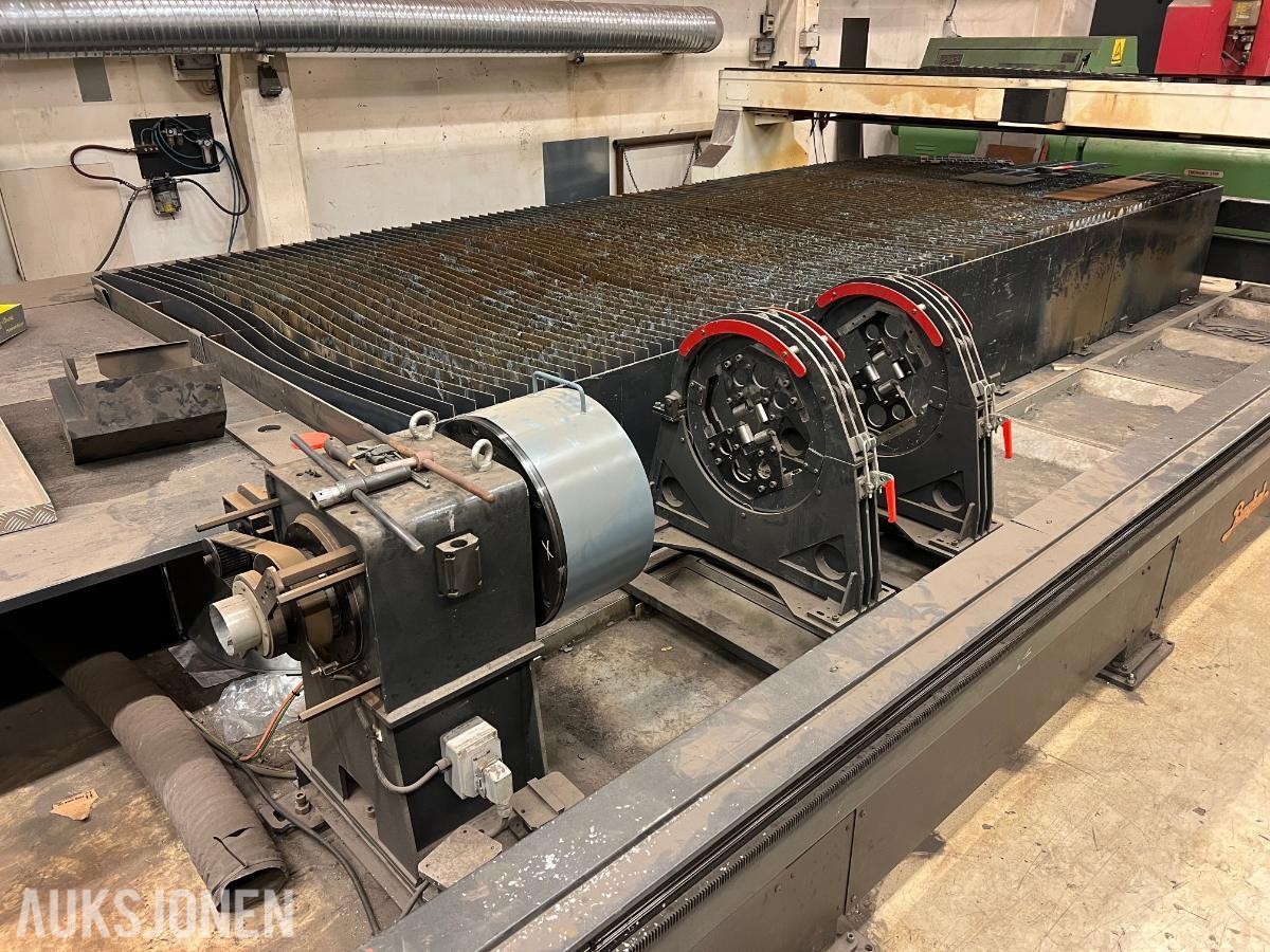 Baykal BPL-H 2506 plasma Baykal BPL-H 2506 plasma med 2500mmx6000mm skjærebord