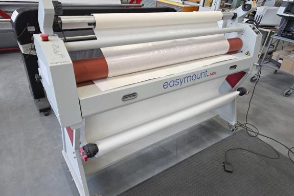 2006 EasyMountSign EM-S1600H Wide Format Laminator