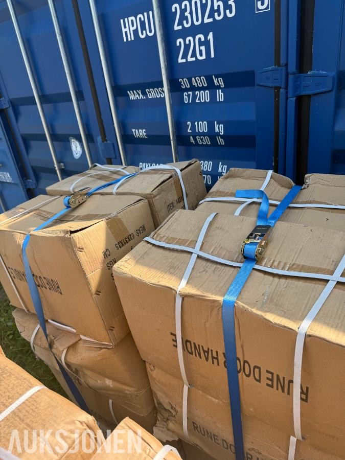 320 stk nye dørhåndtak selges uten minstepris