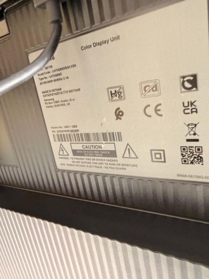 2022 Samsung QB75B 75” 4K-skjerm med Logitech MeetUp konferanseløsning