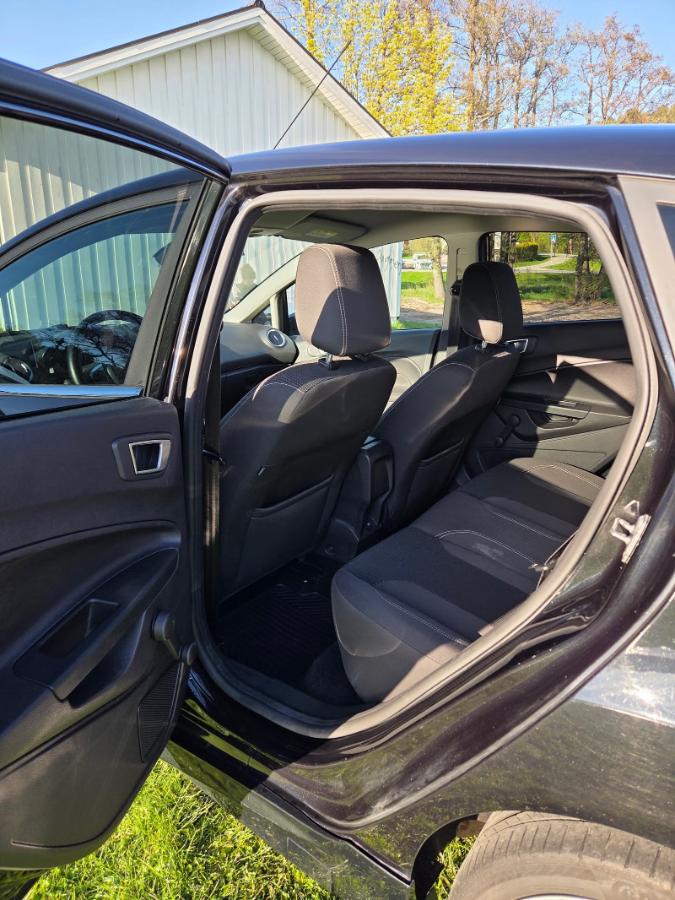 2015 Ford Fiesta, 1,0 EcoBoost 100hk automat ryggekamera s+v dekk                       127264km