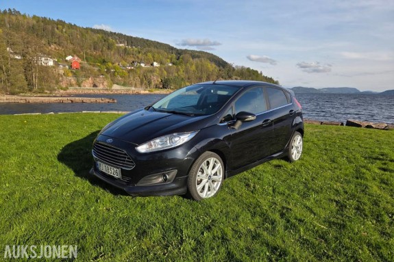 2015 Ford Fiesta, 1,0 EcoBoost 100hk automat ryggekamera s+v dekk 127264km