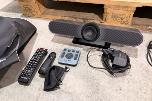 2022 Samsung QB65B 65 tommer tv med Logitech MeetUp videokonferanseløsning