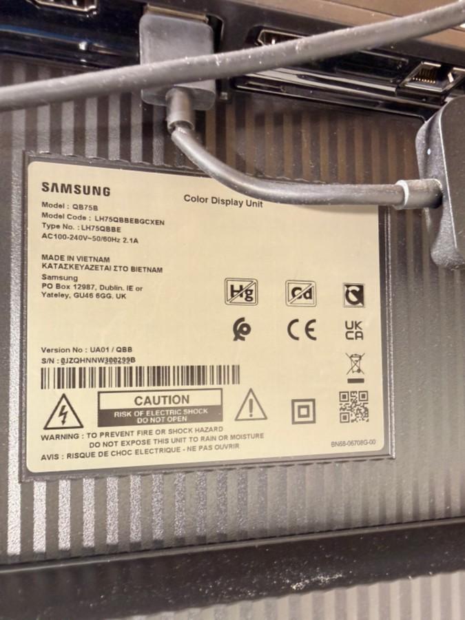 2022 Samsung QB75B 75 tommer skjerm med Logitech MeetUp konferansekamera