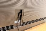2022 Samsung QB75B 75 tommer skjerm med Logitech MeetUp konferansekamera