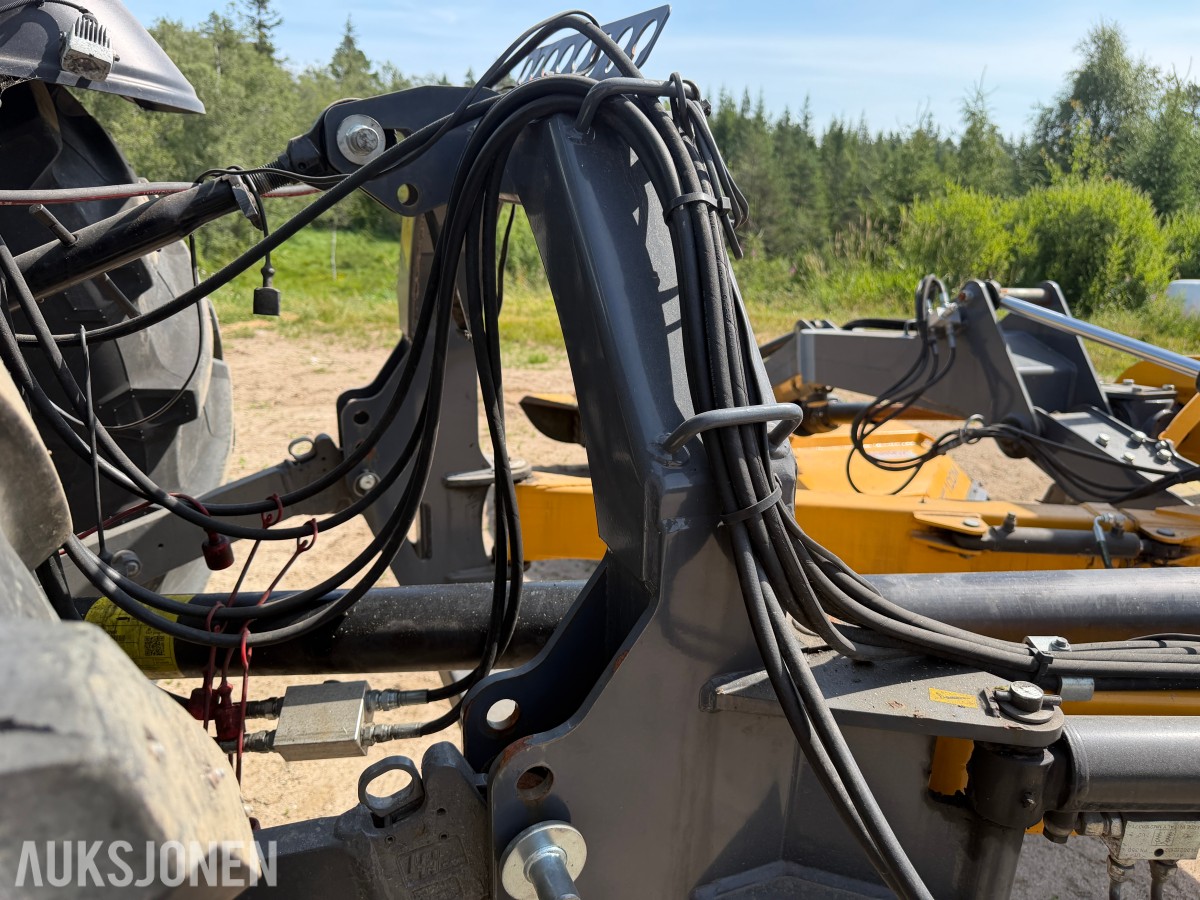2023 ELHO TORNADO 560 KANTSLÅTTMASKIN – 5,5 M REKKEVIDDE – HARDOX – PTO – VARSLINGSTAVLE