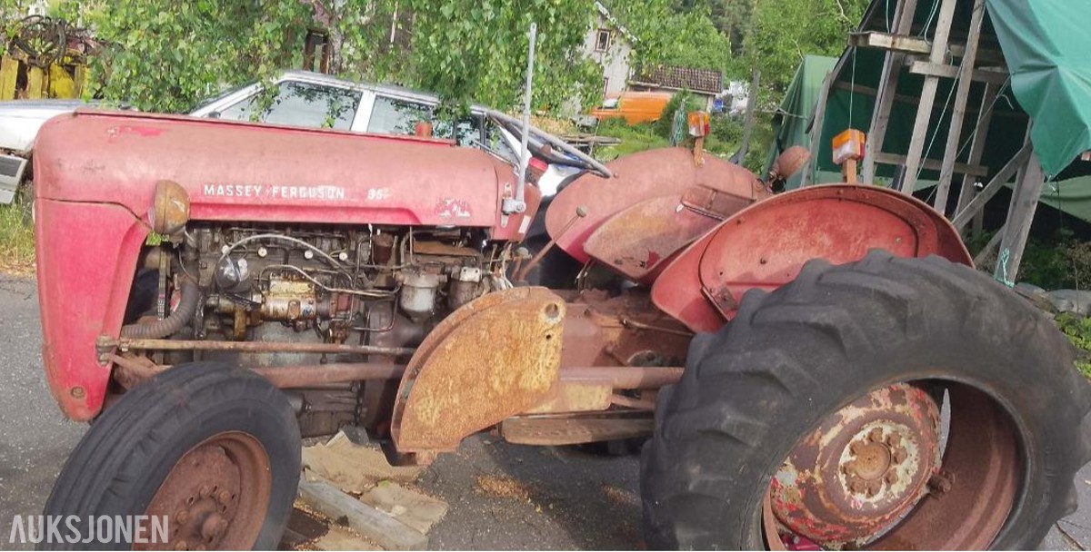 1960 Massey Ferguson I35